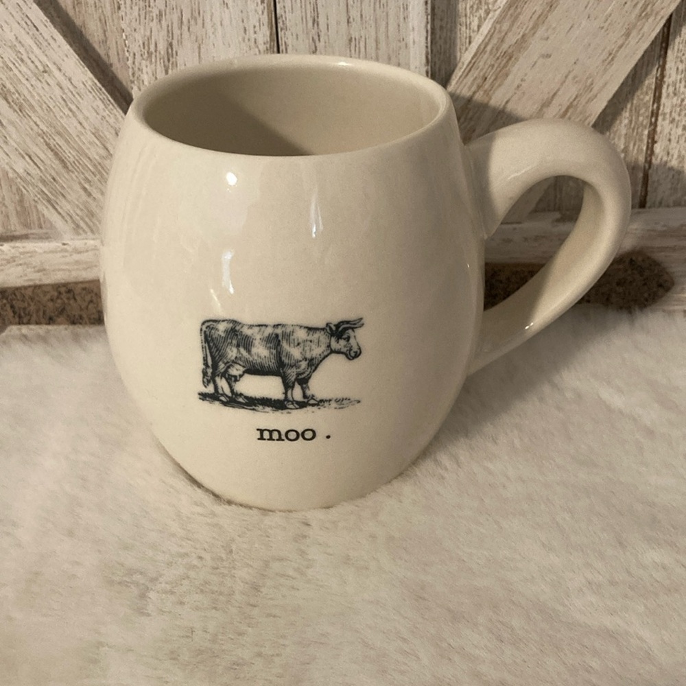 Rae Dunn 2018 Moo Cow Mug